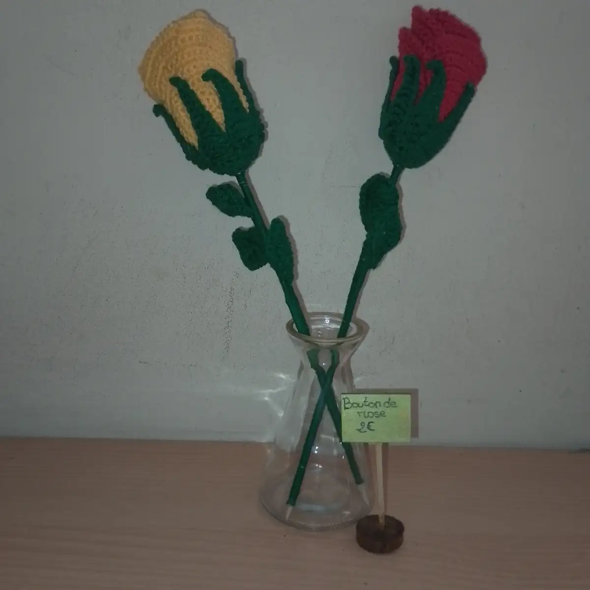 Boutons de roses au crochet